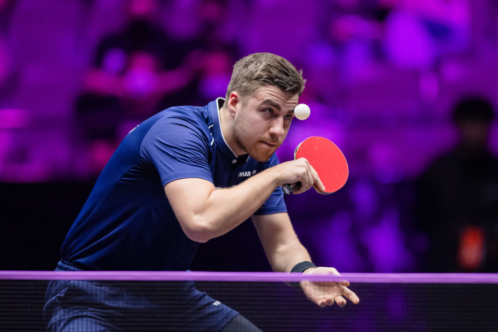 劳内的长传 劳内的长传