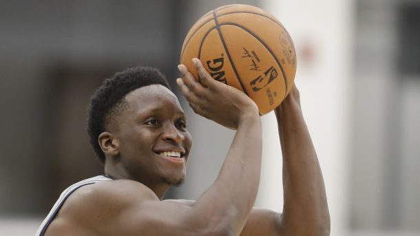 用一记含金 用一记含金