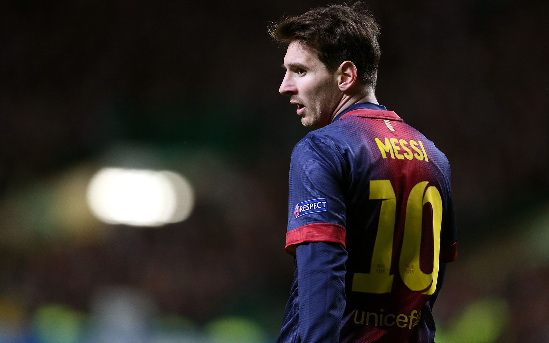 巴萨前高管：皇马就像校霸，只敢狂扁小朋友，碰到强的就缩了